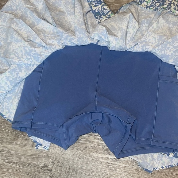 Offline Floral Better Luck Next Time Skort, Women's medium Blue/Multi - Picture 6 of 7